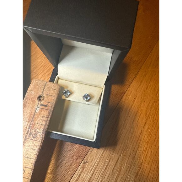 Fred Meyer Jewelry 2 pc. matching set: Dec birthstone Blue Turquoise - Picture 6 of 8